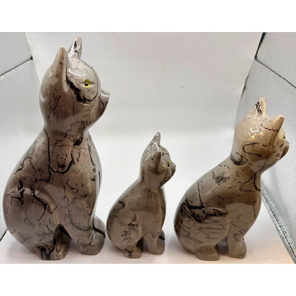 Cats Set of 3 Hand Crafted from Mayan Stone - Picture 3 of 7